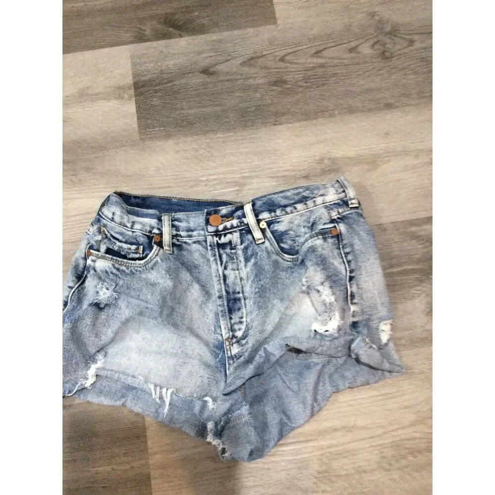 Blank NYC Size 30 destroyed frayed hem cut off jean shorts 2